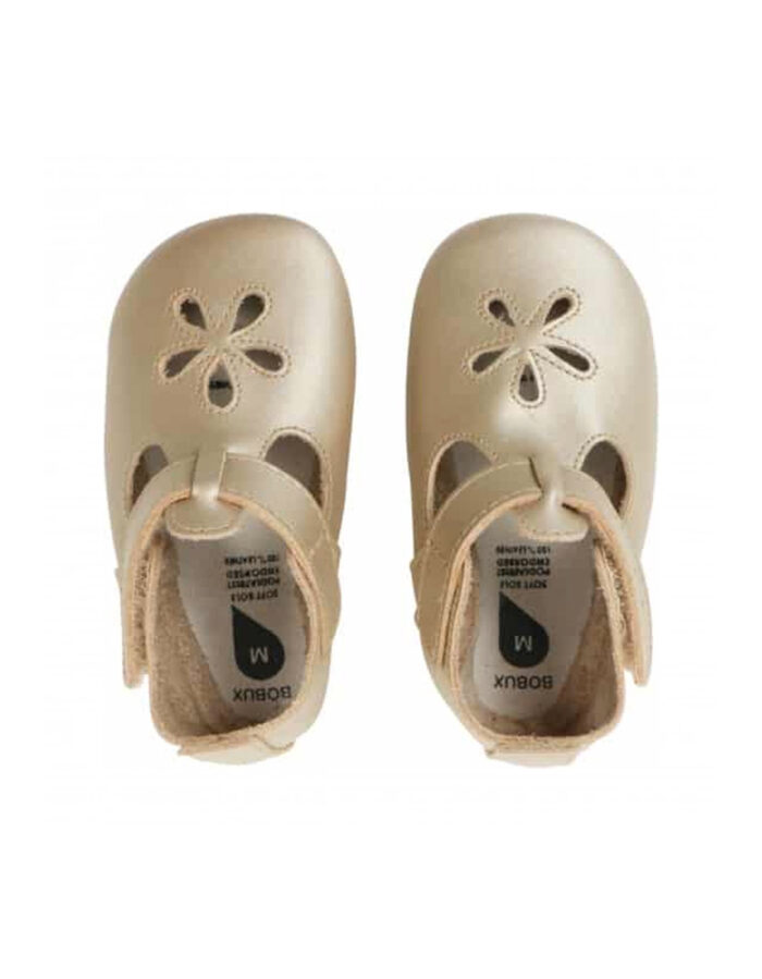 Chaussons en cuir soft soles -  Sandale Dorée Daisy (Bobux)