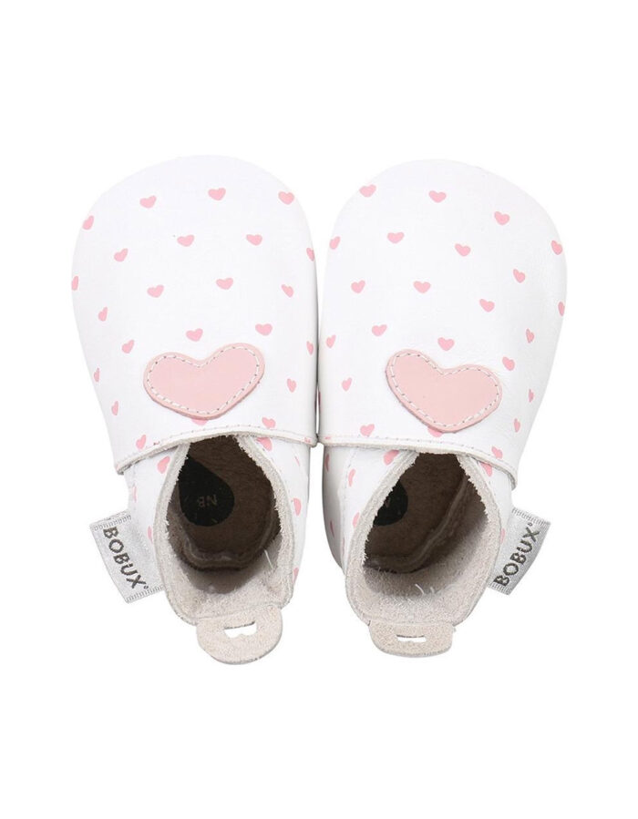 Chaussons en cuir soft soles - Blanc rose coeurs imprimés (Bobux)