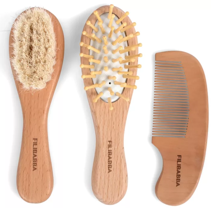 Set brosses et peigne bébé en bois avec pochette coton (Filibabba)