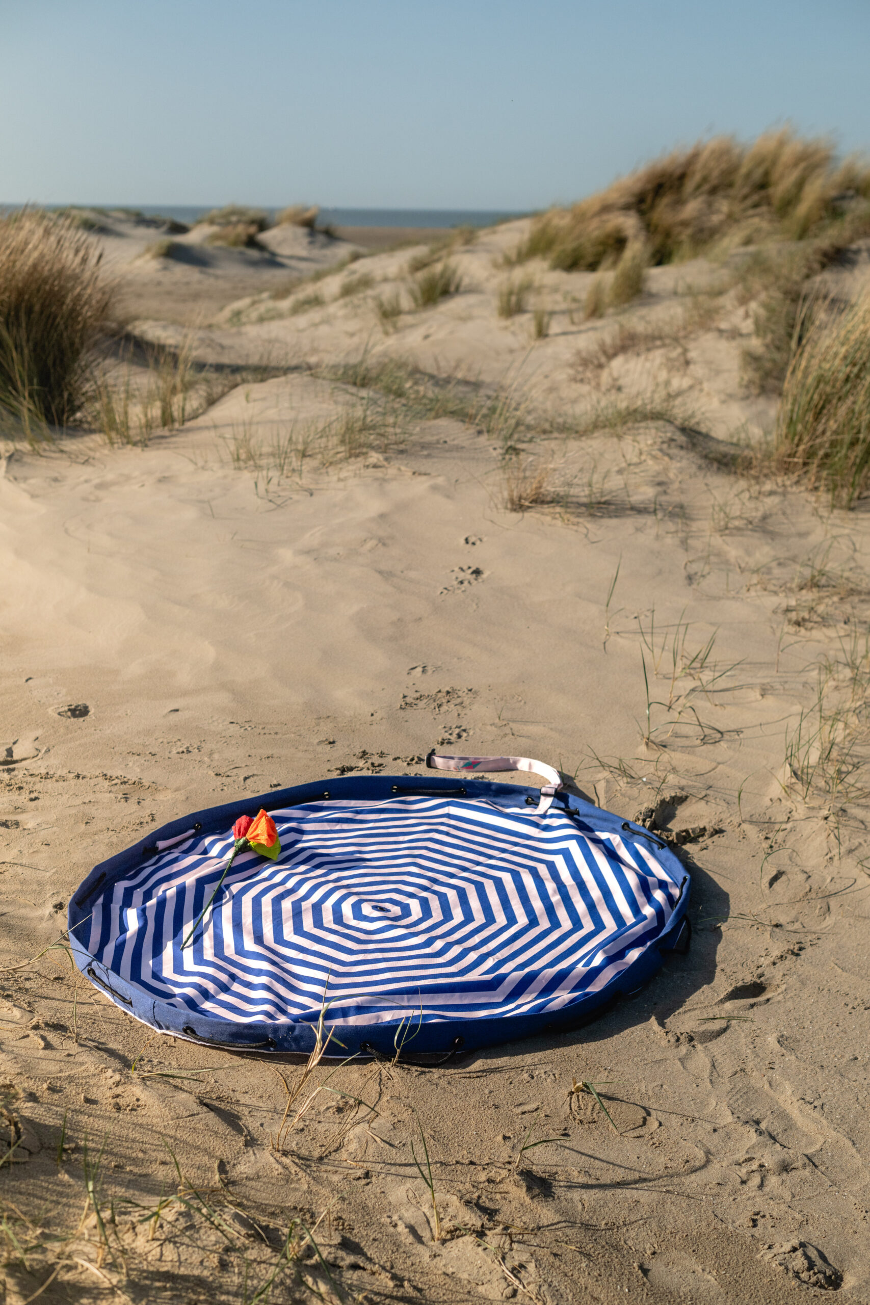 3-in-1 tapis de jeu & sac à jouets outdoor - beach (Play and Go) – Image 4