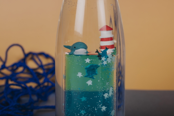 Bouteille sensorielle Phare et Baleine (Petit Boum) – Image 4